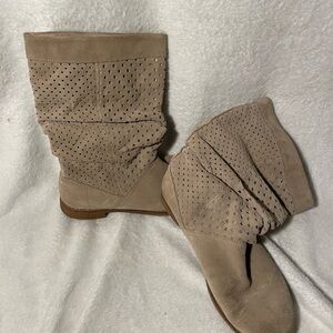 Toms Perforated Tan Suede slouch Women's Boots size 7.5